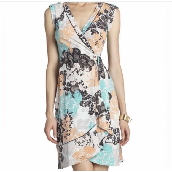 NEW! BCBGMAXAZRIA Floral Wrap Dres- NWOT- NEVER WORN - Picture 3 of 12